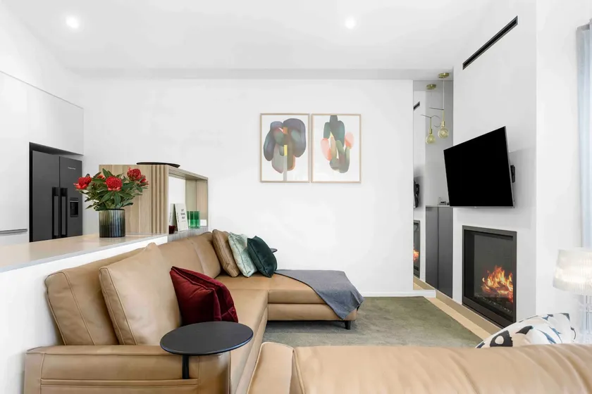 Mod House- pet friendly, central, luxury, 2 king - Image 1