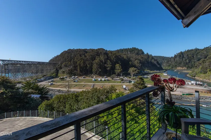 Mendocino Coast Hideaway - Image 1