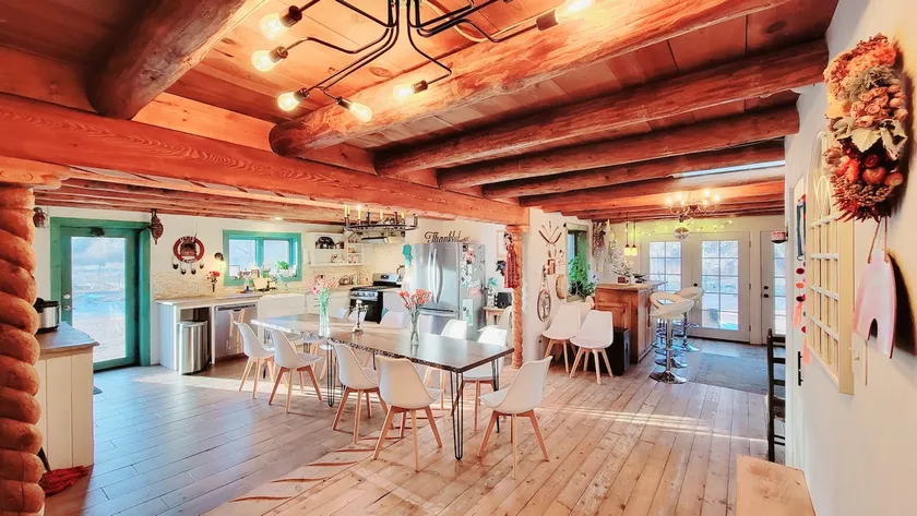 Magical Adobe Home On Rio Grande 4 bdr 2 bath 8 pp - Image 1
