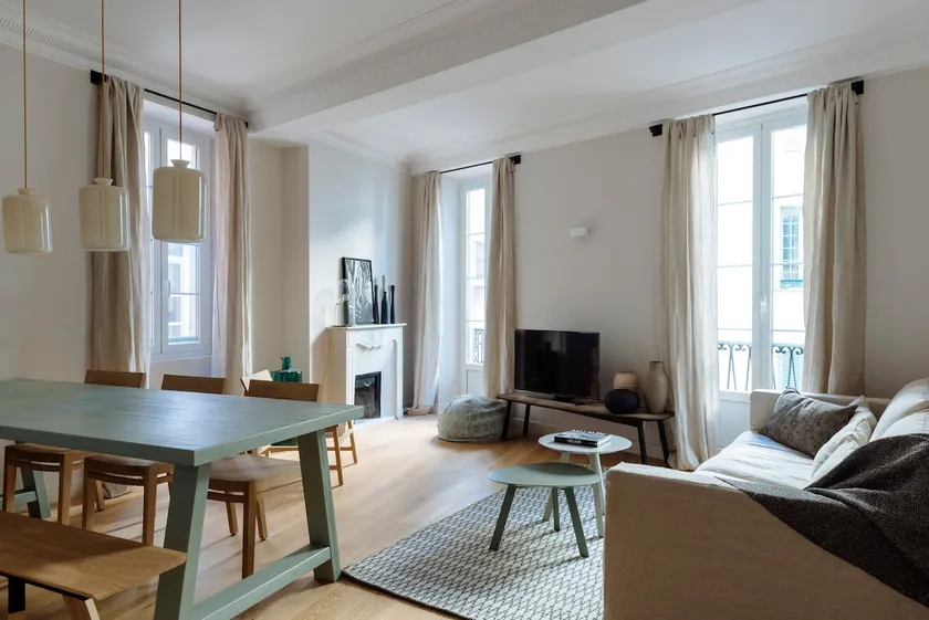 Exceptional! Designer apt - 5 min walk to beach! - Image 1