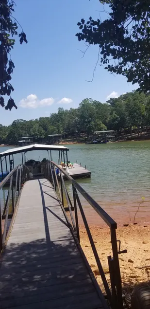 Guest House at Lake Hartwell - Image 1