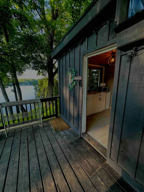 Muskoka Escape! (Muskoka Lake Cottages #6) - Image 1