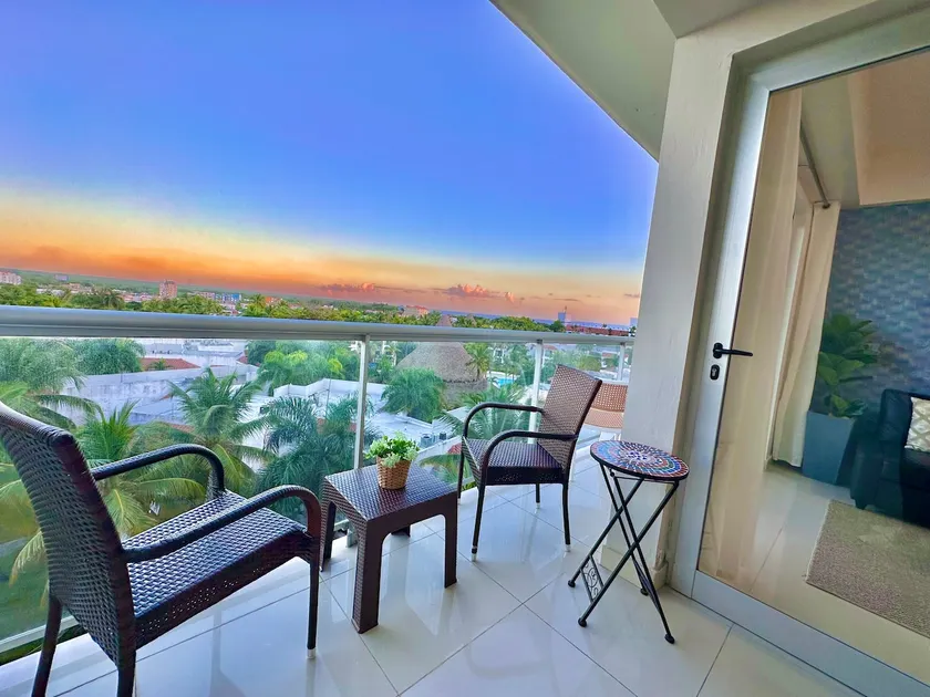 Cozy Hideaway Condo, Full AC, Pool, 5 min to Beach - Image 1