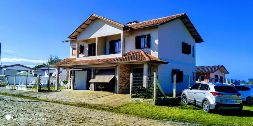Great house in a condominium with a pool - Image 1