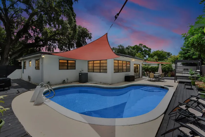 Luxe 5BR Heated Pool Retreat • Hard Rock Sleeps 16 - Image 1
