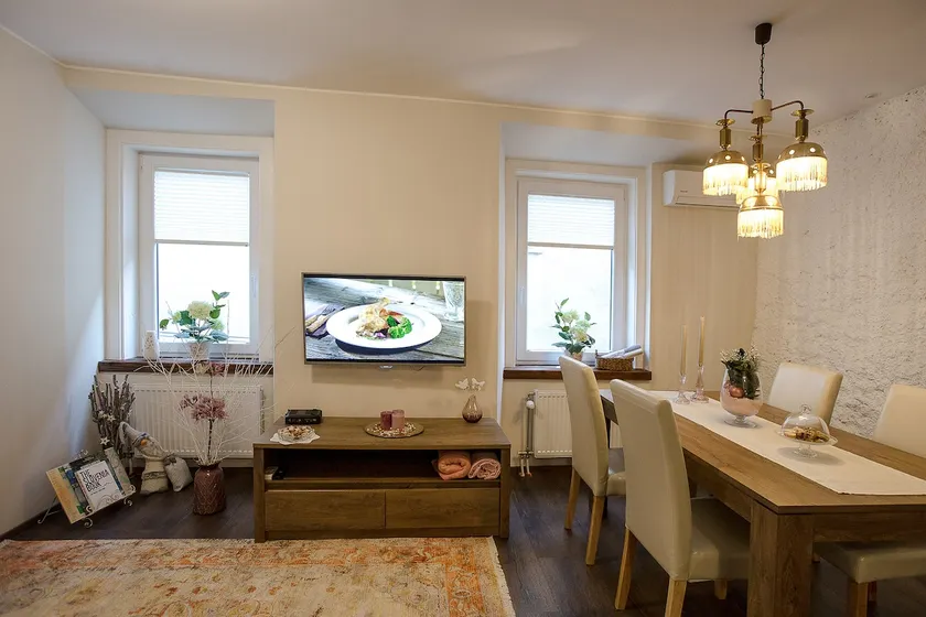 Sweet Baci 1-One bedroom AP/inyard terrace/Center - Image 1
