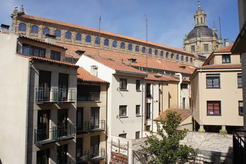 Monumentala Salamanca Apartments 202 - Image 1