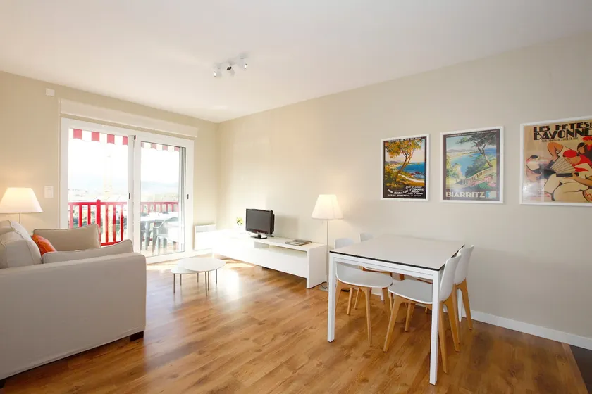 Luxury apartment with sea view in Hendaye (France) - Image 1