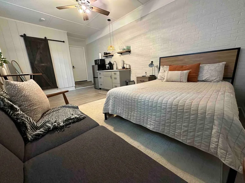 Spacious Private Studio Getaway - Image 1