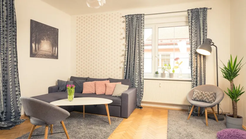 Flat near the castle - Image 1