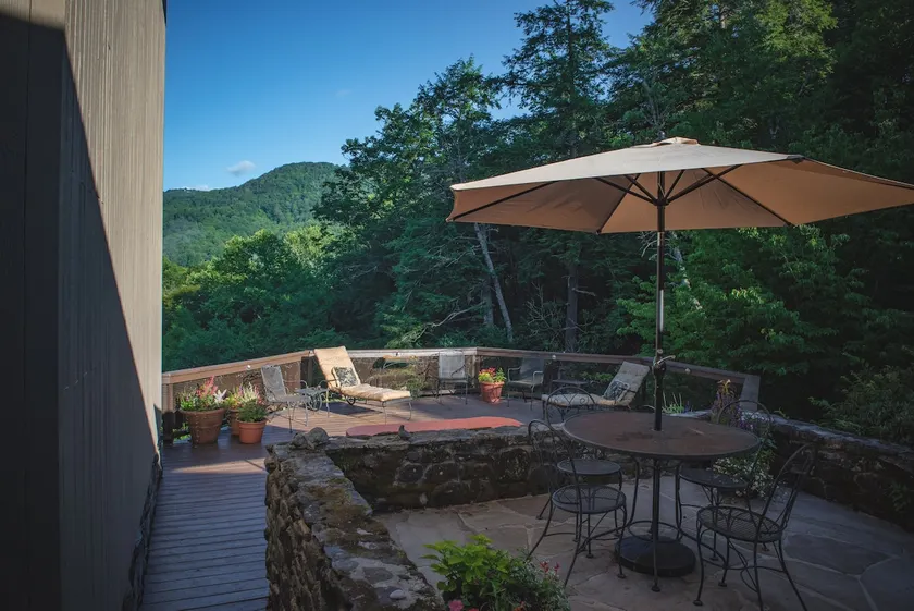 Stunning Dutch Creek Falls- Heart of Valle Crucis - Image 1
