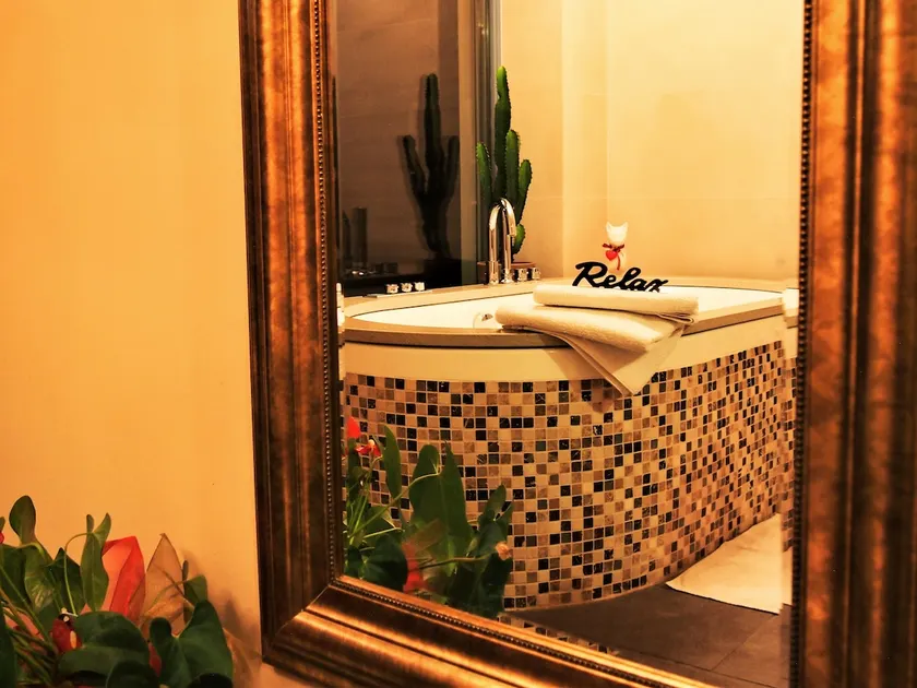 BITTER-Luxurious Sauna & Jacuzzi Spa Apartment - Image 1