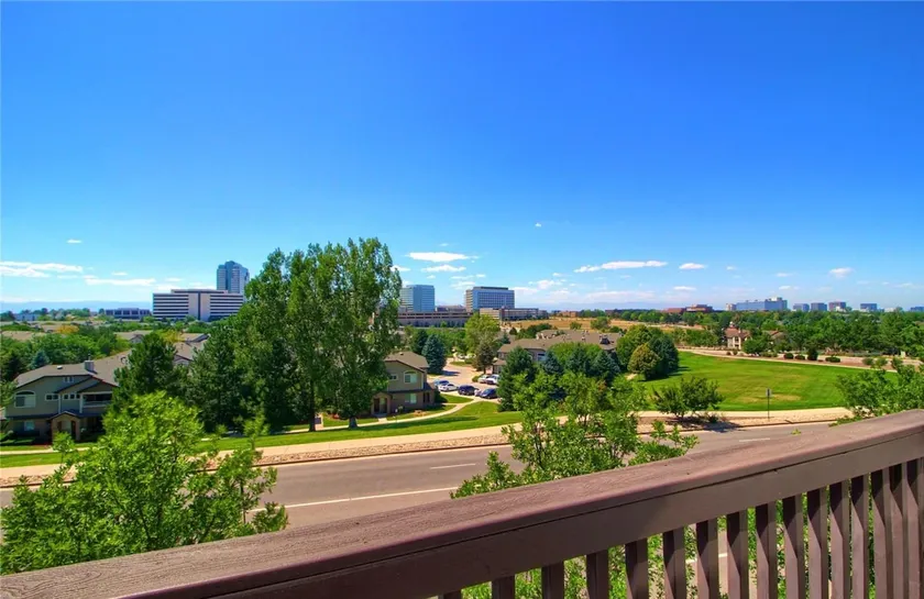 Beautiful, 1 Bedroom Condo! MOUNTAIN VIEWS in DTC! - Image 1
