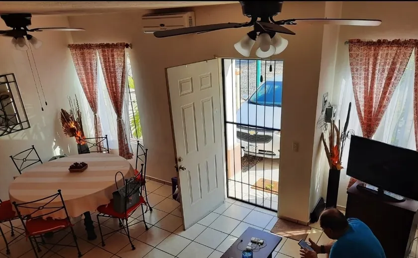 House with 3 bedrooms, access to pool - Image 1