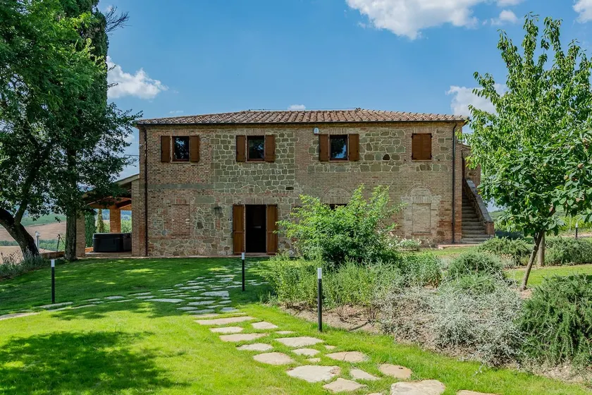 Wine Experience Villa in Montepulciano - Image 1
