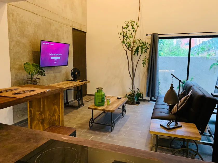 Loft-style apartment - Image 1