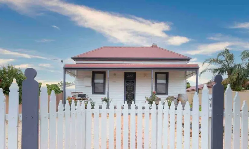 Charming wine country cottage - great location - Image 1
