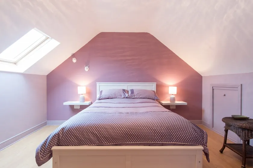 Newly refurbished Bespoke Self-Catering Apartment - Image 1