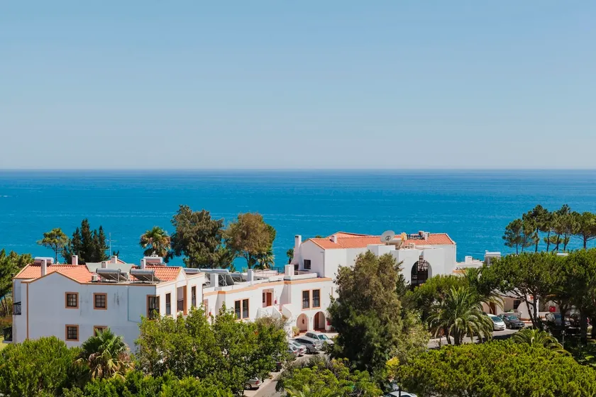 Alfagar Aparthotel - Image 1