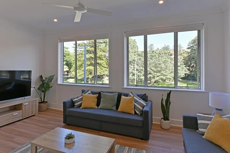 Manly Harbourside- unbeatable location! - Image 1