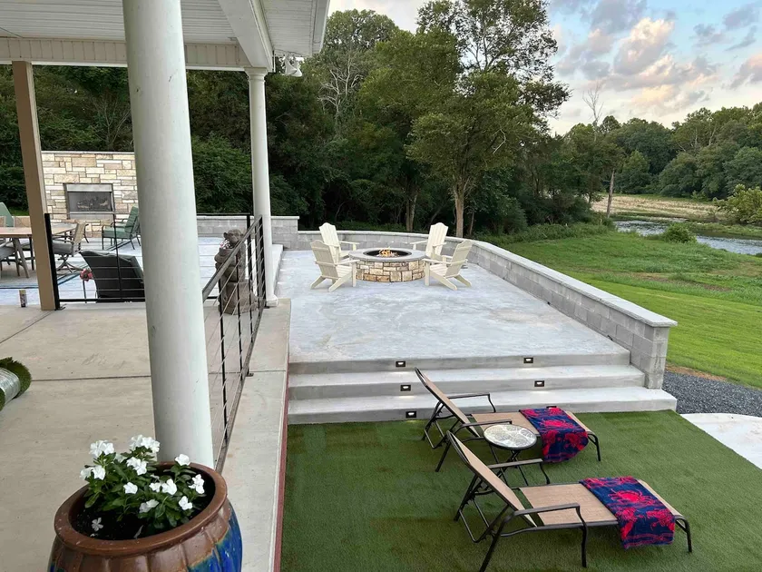 Crawford’s Lookout~Private riverfront/firepit/gril - Image 1
