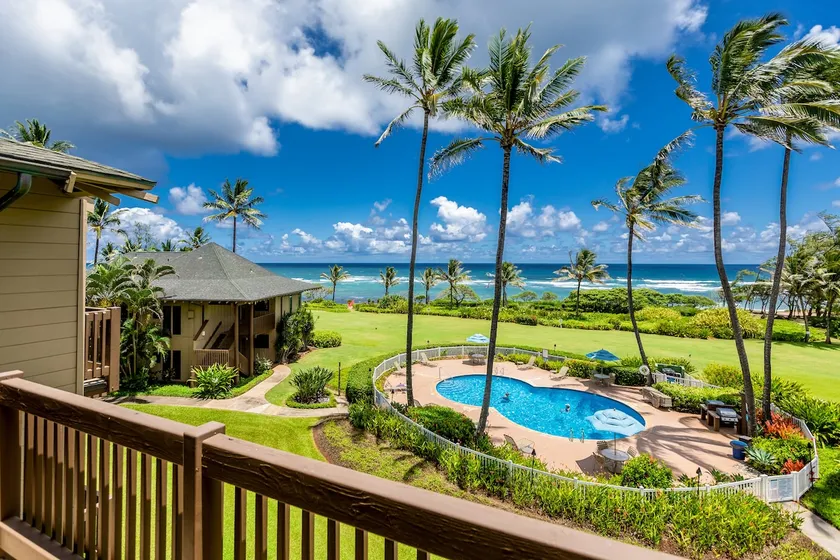 Oceanfront, Private Lanai, Steps to Beach - Image 1