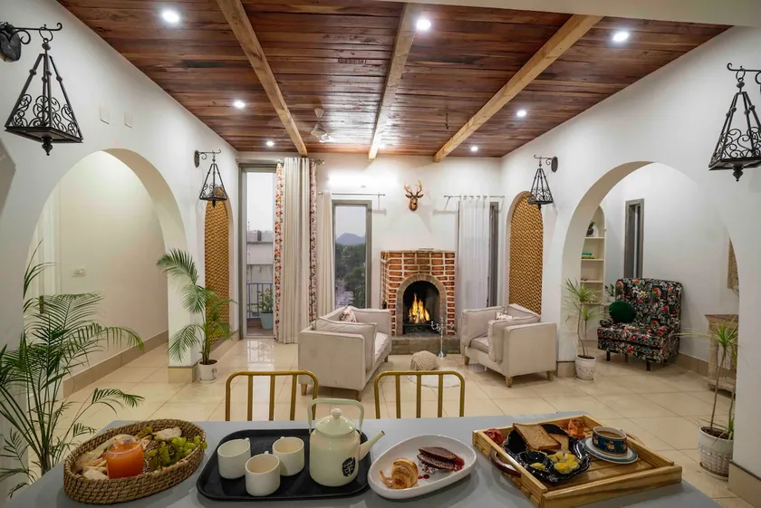 Aesthetic and Luxury Home in City centre - Image 1