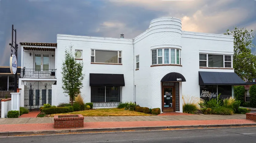 High-end Downtown Yakima Condo in Historic Building, Walk to Food and Drink - Image 1