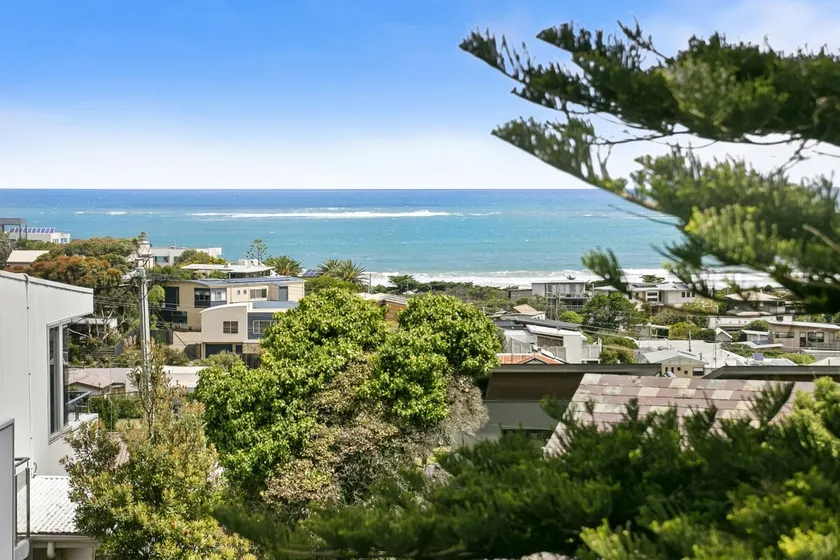 Beachside Living with Sea Views at the Pines - Image 1