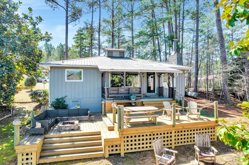 Bay Pointe Bungalow, cheerful 2 bedroom sanctuary - Image 1
