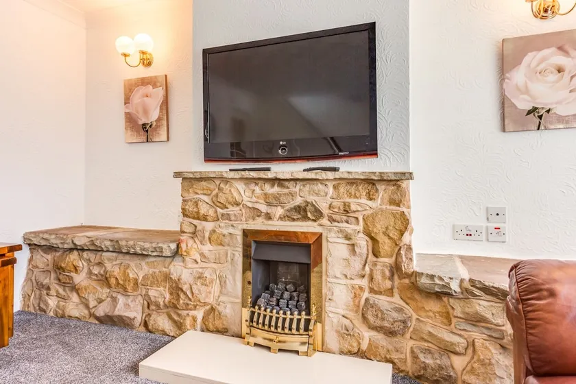 Delightful Garforth Home - Image 1