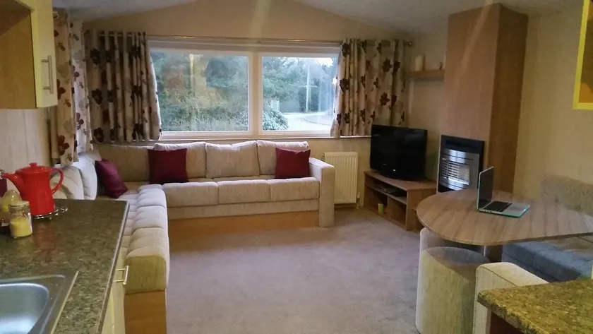 Seabreeze & Lymington Holiday Homes - Image 1