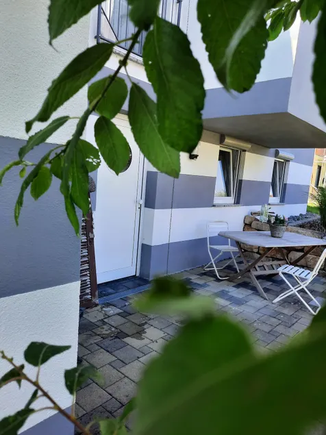 Nice place in a quiet location - Image 1