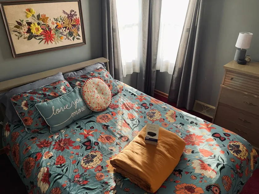 Cozy & Quiet Living at the Cookie Cottage - Image 1