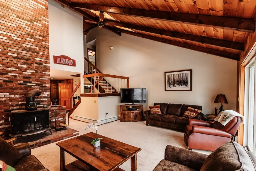 On Mtn. 10 Beds w Gym/Pool Access- Walk to Lifts! - Image 1