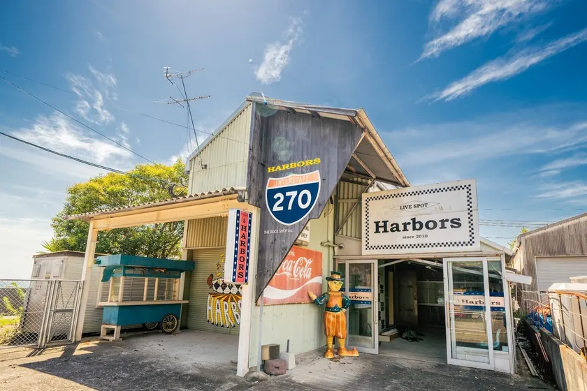 American-style retro house overlooking the sea | 4LDK like a toy box/up to 10 people/free parking for 3 cars - Image 1