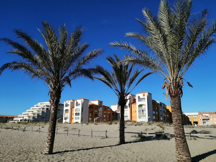 ”Waterfront” apartment - Image 1