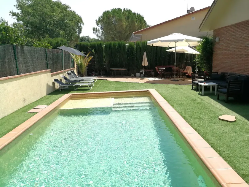 Begues: Begues Maison avec pool prés de  Barcelona et plages. Ideal Famille - Image 1