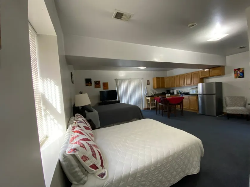 Cozy & Clean Studio Apartment near EWR/NYC - Image 1