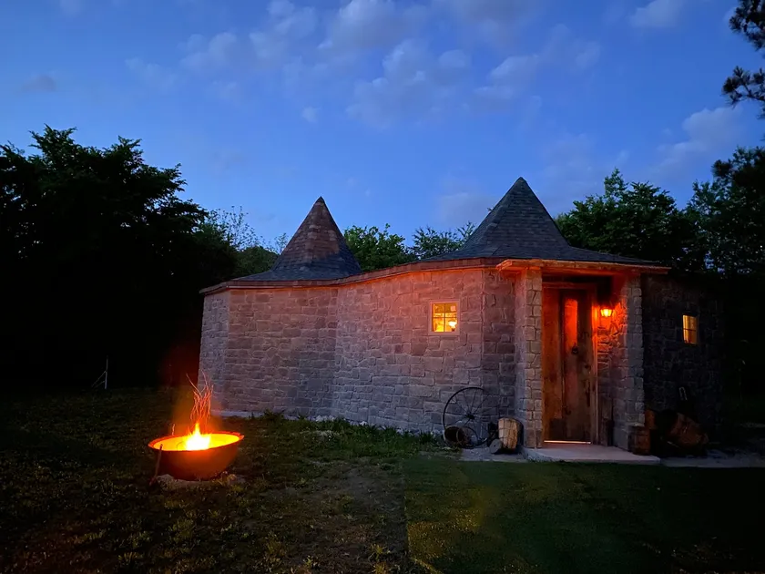 Gamekeeper Hut - Image 1
