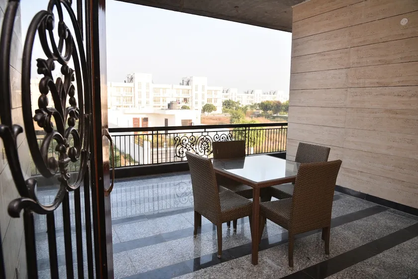 Amber-Pari Place (5bhk on 1st & 2nd floor) - Image 1