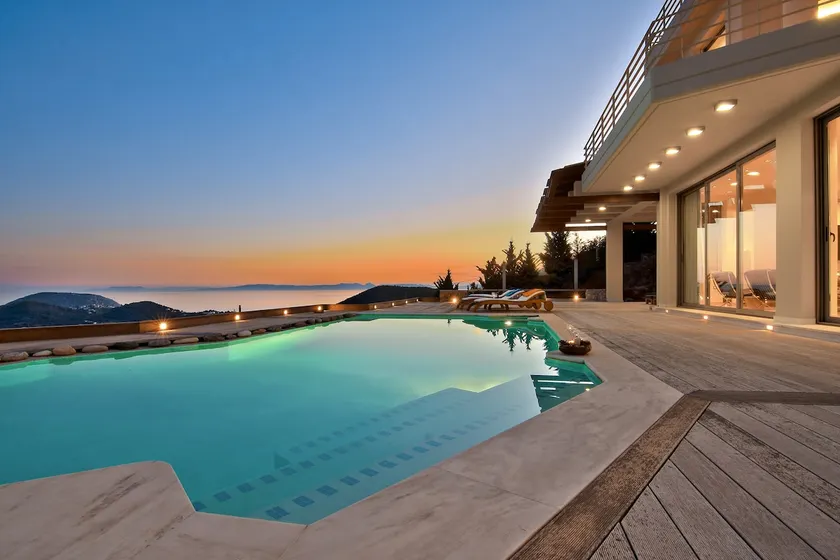 Villa TakeOff Saronida - Image 1