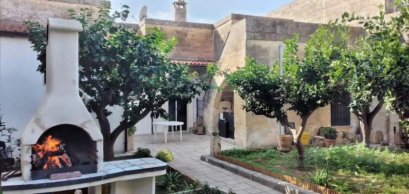 Salento vacation home with private garden - Image 1