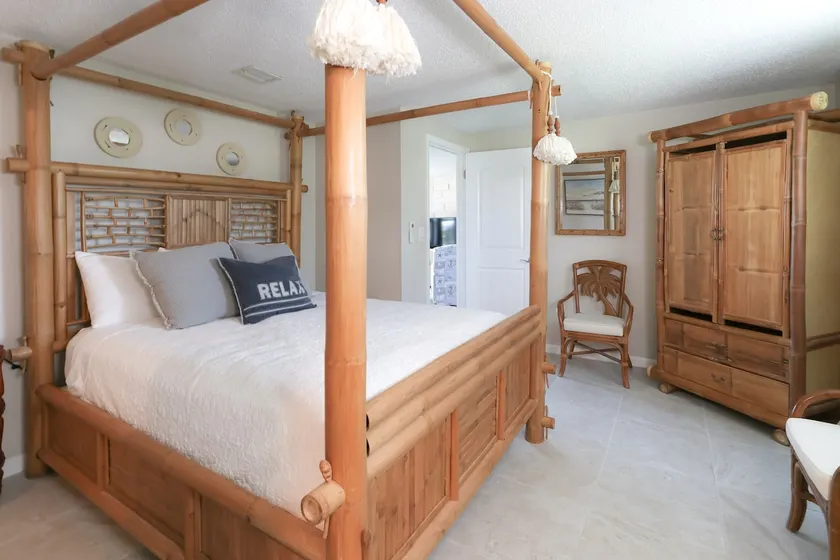 Riverfront Luxury Hideaway - Image 1