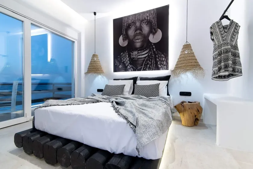 Luxurious Suite 2 with Seaview - Image 1