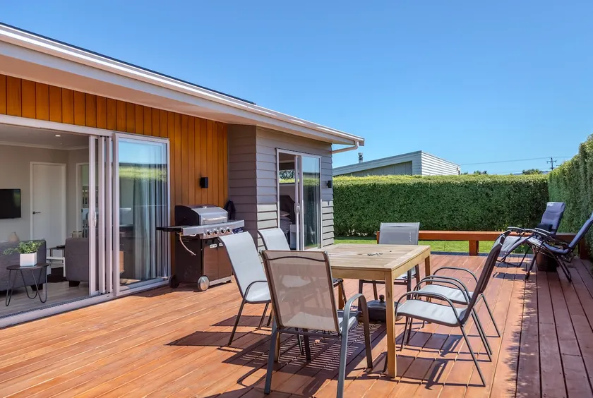 27 Tuscan, Martinborough - Image 1