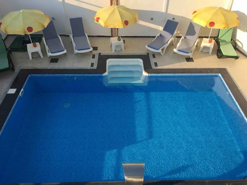 SERAYSEN APARTMENT (WITH POOL) GARDEN FLOOR - Image 1