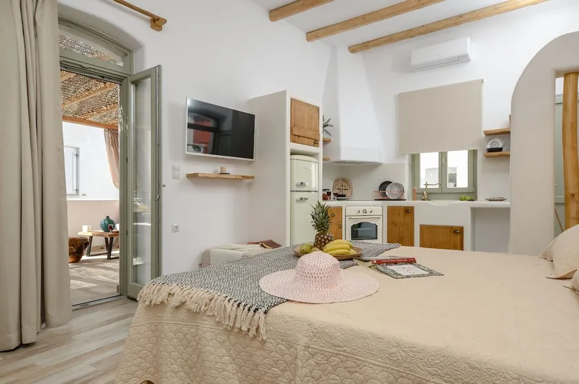Deluxe Suite with terrace by Aegean white home - Image 1