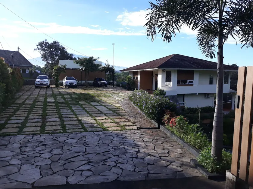 Villa Lawanggintung - Image 1