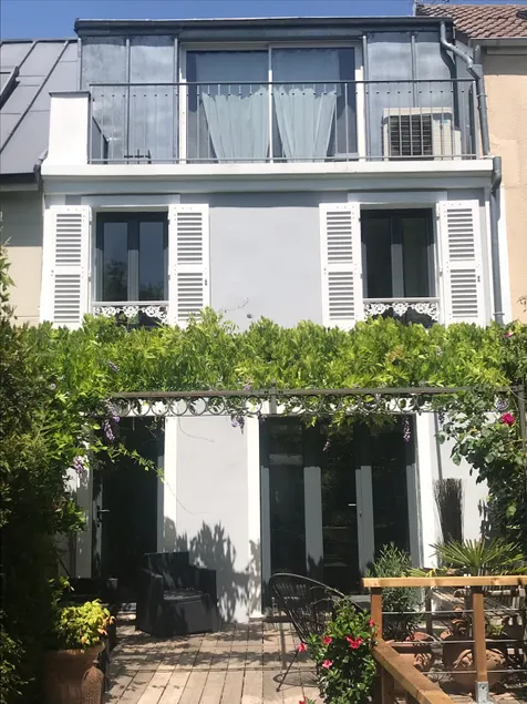 Lovely townhouse terrace and garden - Image 1